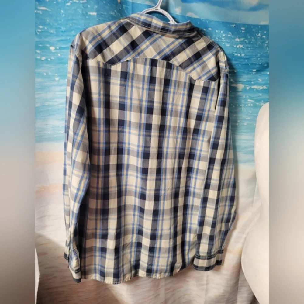 Levis this great